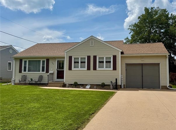905 Clausen Avenue, Albert Lea, MN 56007