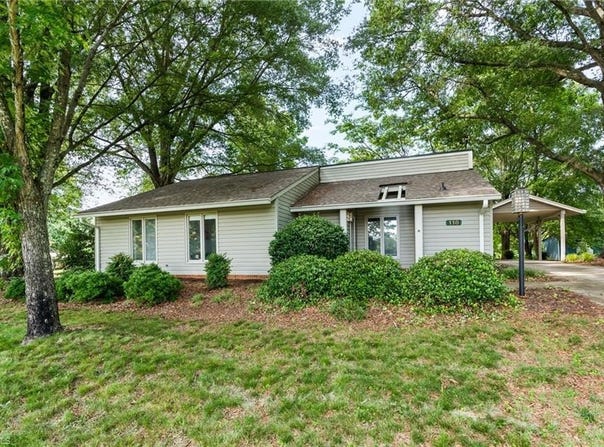 118 Maple Lane, King, NC 27021