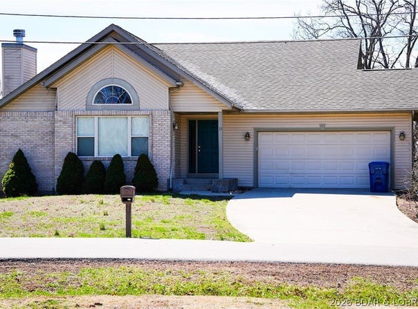 31 Sunset Drive, Camdenton, MO 65020