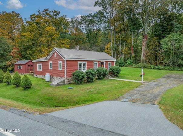 180 State Route 313, Cambridge, NY 12816