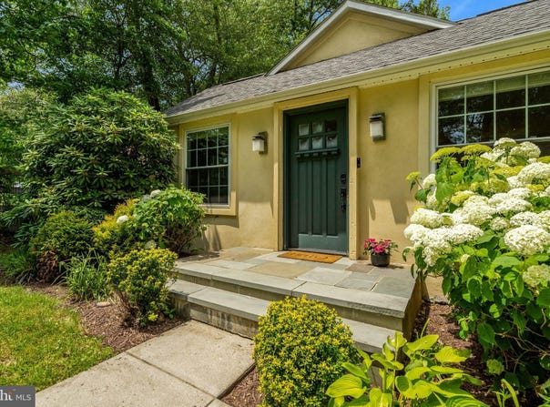 11520 POPES HEAD Road, FAIRFAX, VA 22030