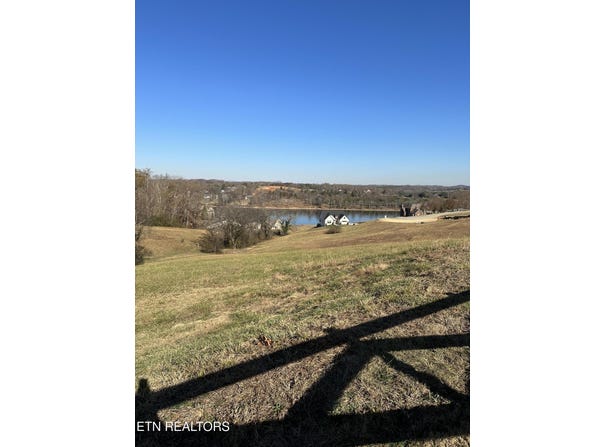 590 River Rd, Loudon, TN 37774