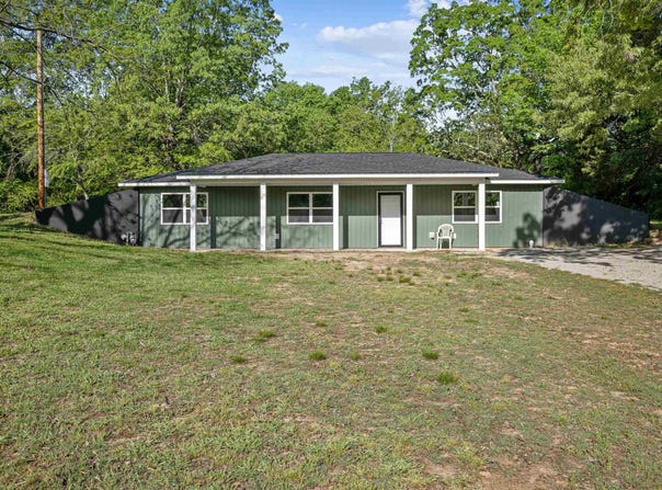 673 Cemetery Road, Black Rock, AR 72415