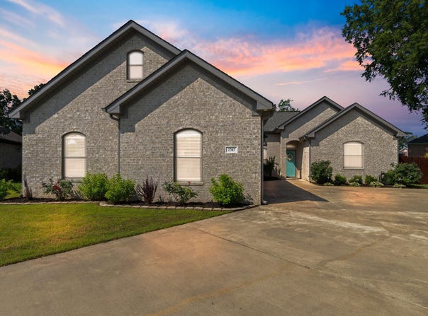 2707 Johnswood Village Drive, Bryant, AR 72022