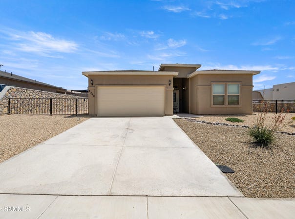 2348 Flintstone Loop, Las Cruces, NM 88012