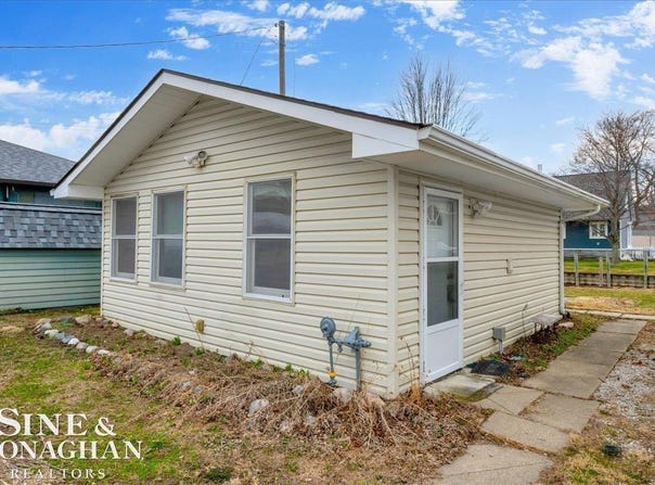 800 Ruskin Avenue, Algonac, MI 48001