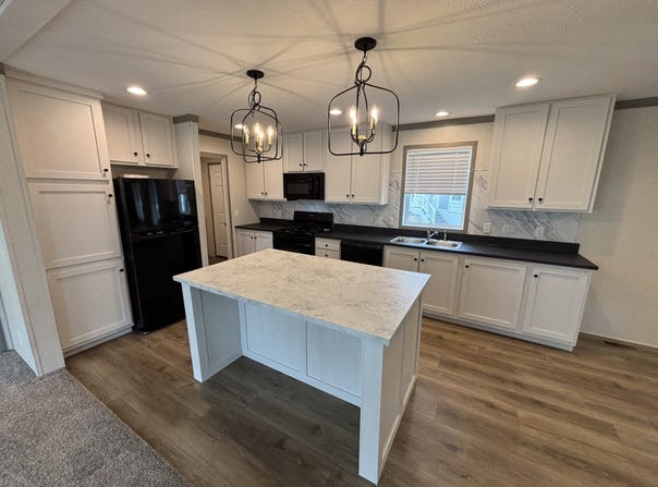 194 Oxford, Dimondale, MI 48821
