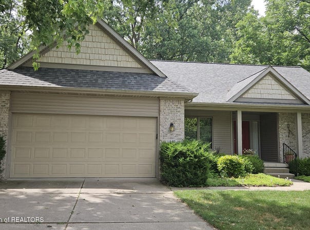 1649 Roxburgh Avenue, East Lansing, MI 48823