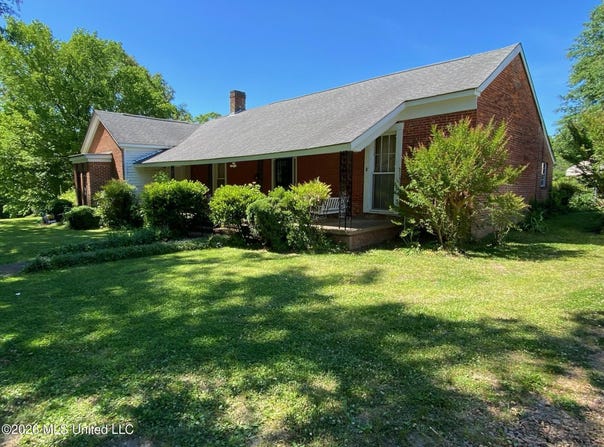 9 Potts Camp Road, Waterford, MS 38685