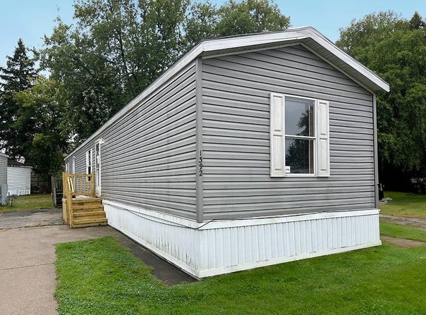 26131 Dequindre Rd., Madison Heights, MI 48071