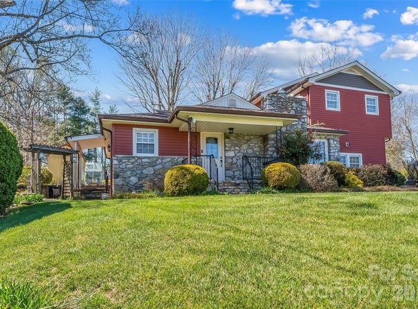10 Woodmont Drive, Asheville, NC 28806