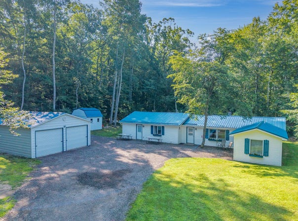 1051 Vallado Drive, Lake Isabella, MI 48893