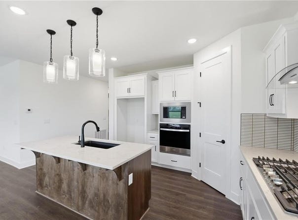 1820 Woodward Circle, Raymore, MO 64083