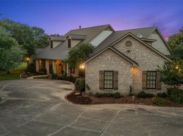 840 Winding Trail, Crawford, TX 76638
