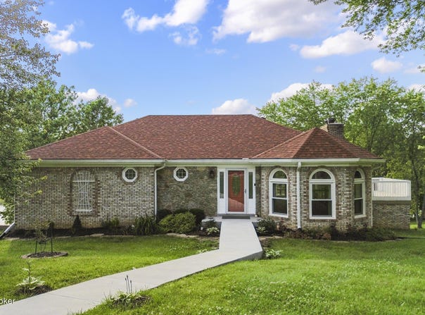 3205 Lake Pointe Ct, Crestwood, KY 40014