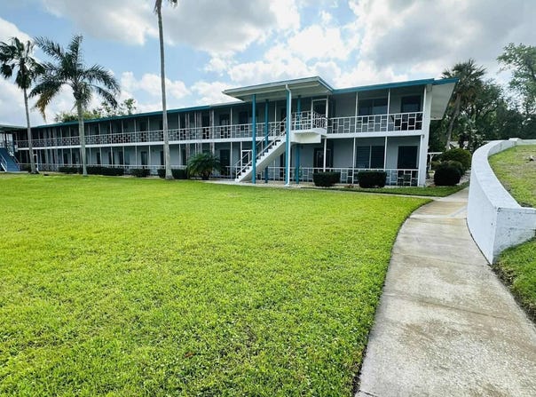 1600 W Lake Parker Drive, Lakeland, FL 33805