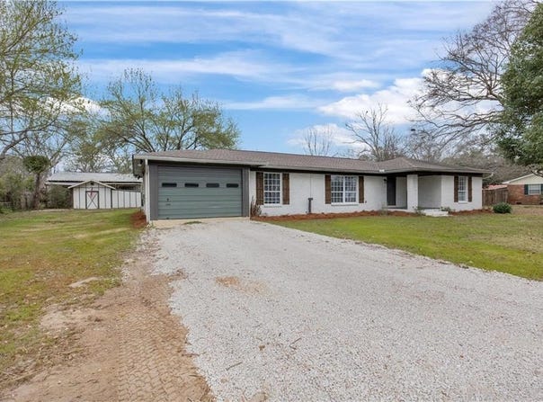 8906 Viana Street S, Grand Bay, AL 36541