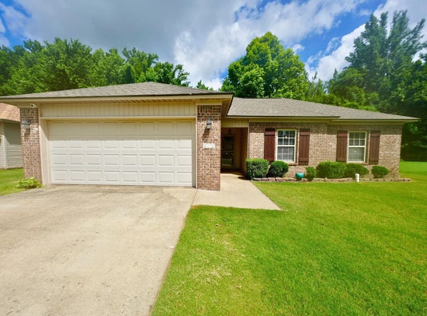 202 Plum Drive, Austin, AR 72007