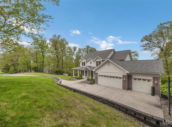 3856 Rooster Ridge Lane, Defiance, MO 63341