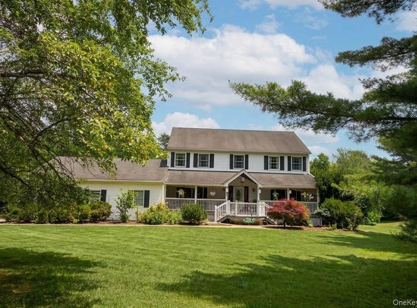 825 Peenpack Trail, Sparrowbush, NY 12780