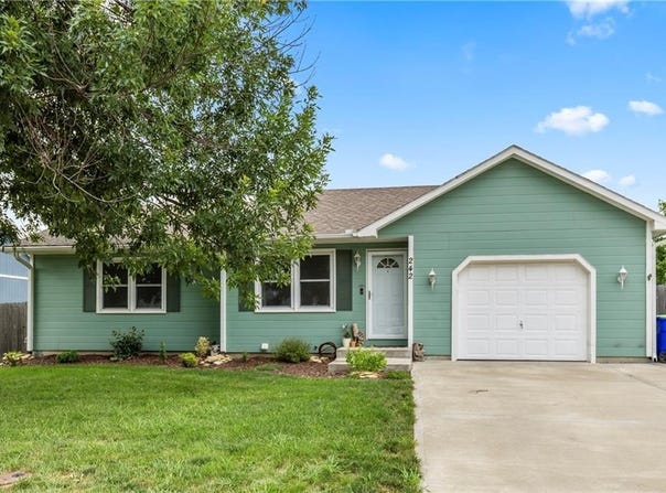 242 E COLLEEN Court, Gardner, KS 66030