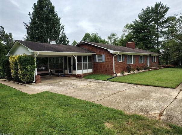 153 Hooker Trail, Mount Airy, NC 27030