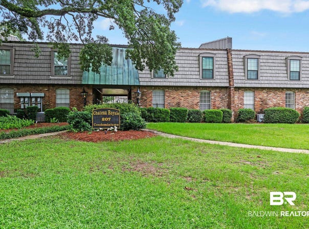 207 S Mobile Street, Fairhope, AL 36532