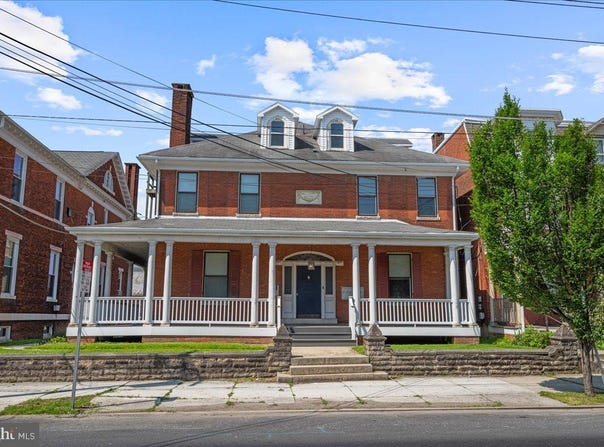 206 CARLISLE STREET, HANOVER, PA 17331