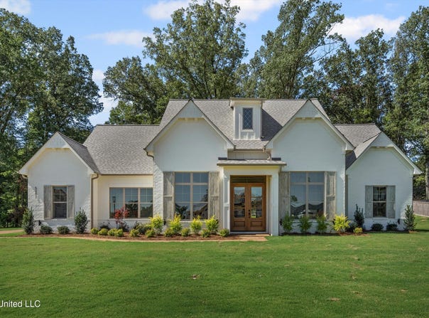 5243 Camp Crossing Crossing, Hernando, MS 38632