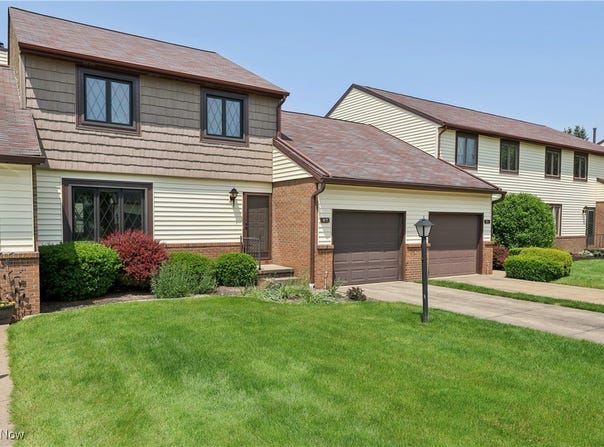 47 Tudor Lane unit: 6C, Kent, OH 44240