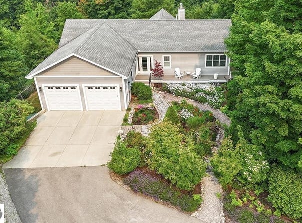2455 E Meander Lane, Cedar, MI 49621