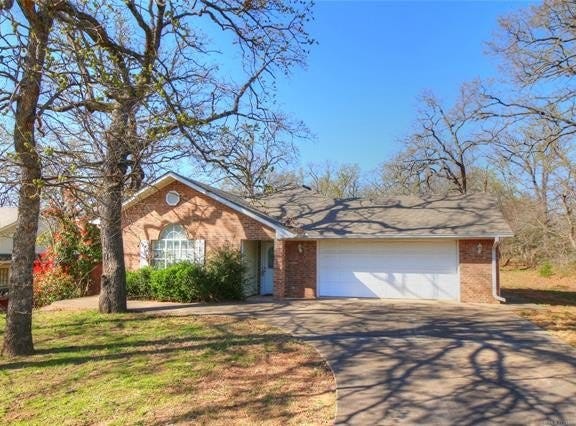 6786 Red Oak, Kingston, OK 73439