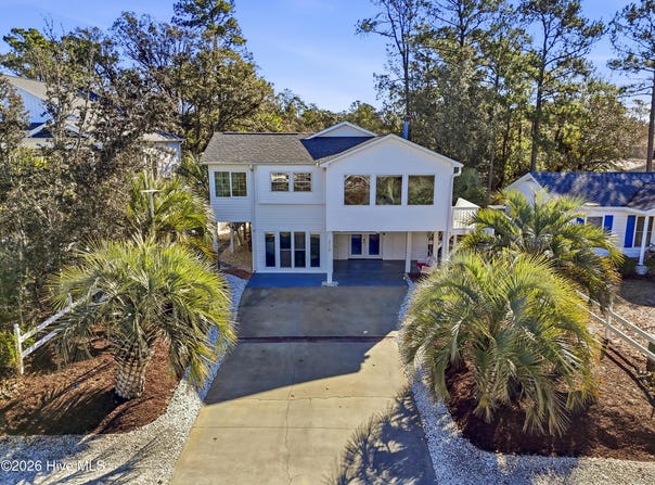 212 NE 35th Street, Oak Island, NC 28465