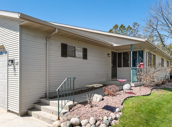 2138 S 22nd St, Manitowoc, WI 54220