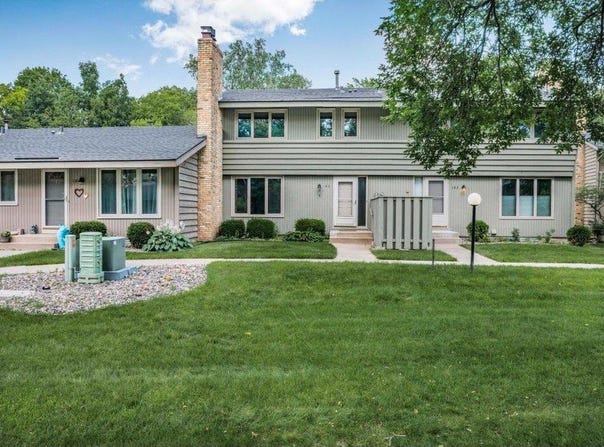 182 Windsor Court, New Brighton, MN 55112