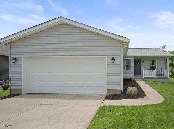 1855 Bloominghills Place SE, Massillon, OH 44646