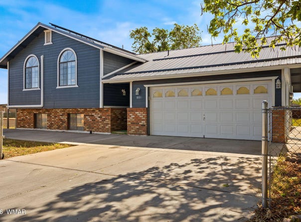 801 N 6Th Drive, Show Low, AZ 85901