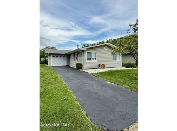 94 Clay Circle, Brick, NJ 08724