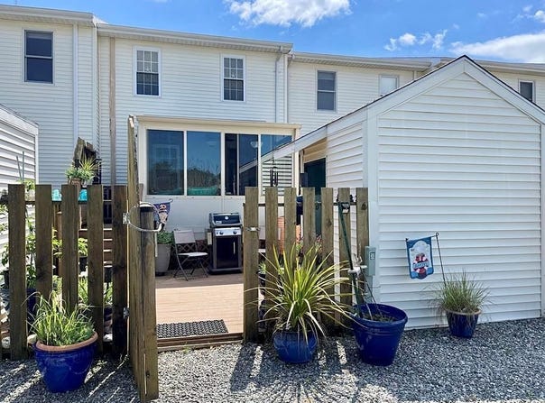 7205 BUNTING RD, CHINCOTEAGUE, VA 23336