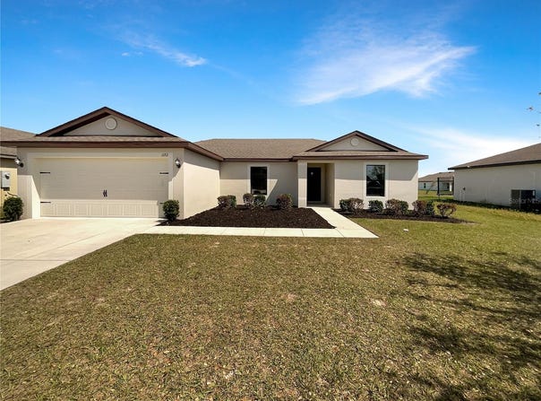 1172 MOYLE WAY, MASCOTTE, FL 34753
