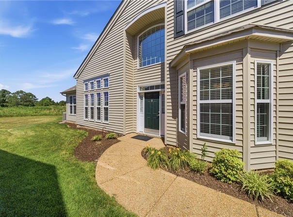 562 Dunning Lane, Chesapeake, VA 23323