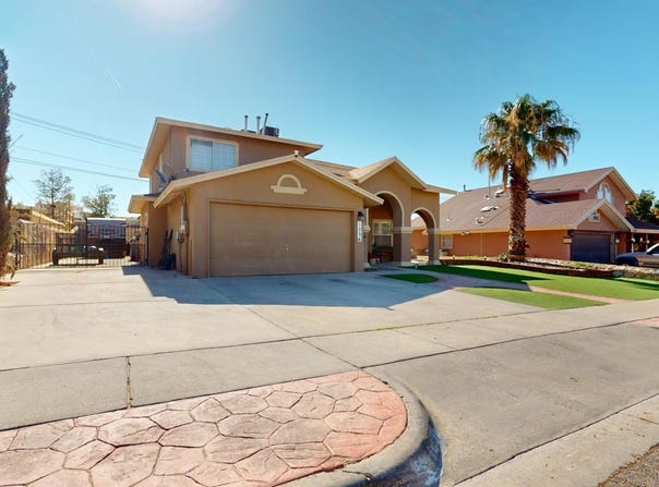 1236 VIKKI CARR Lane, El Paso, TX 79936