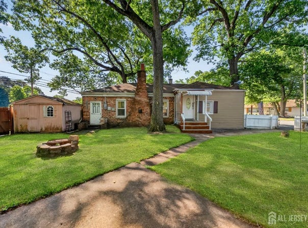 31 Monmouth Road, Monroe, NJ 08831