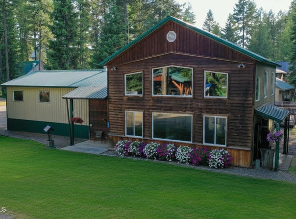 306 Scranton Ave, Coolin, ID 83821