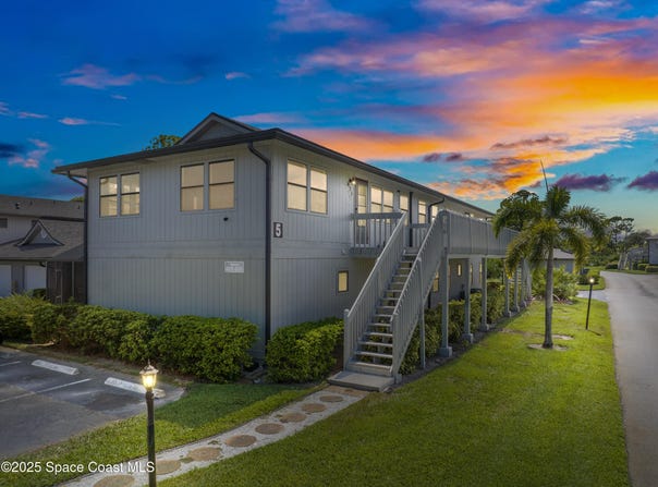 633 Centre Court SW, Vero Beach, FL 32962