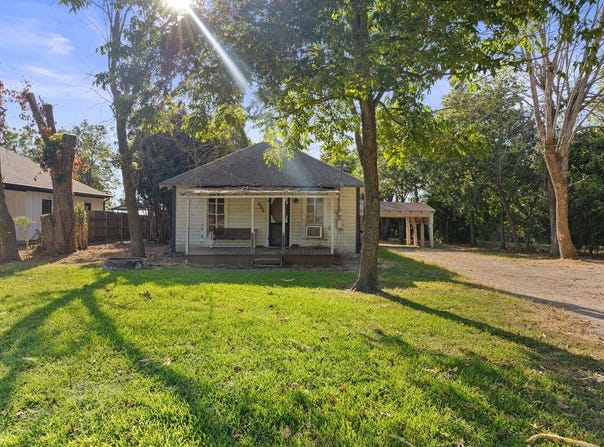 605 S Main, West, TX 76691