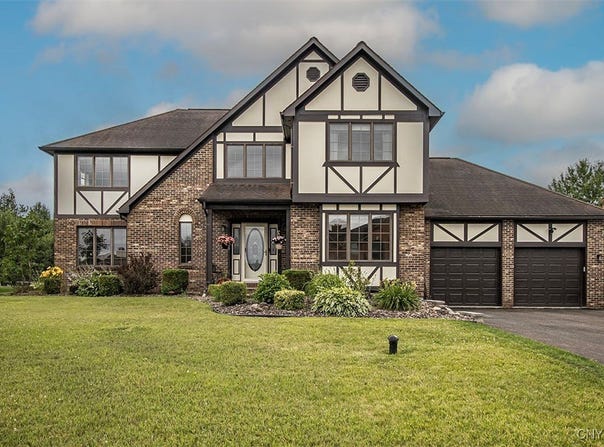 6015 Lisi Gardens Drive, Cicero, NY 13212