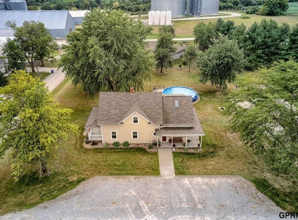 204 South 2nd Street, Elmwood, NE 68349