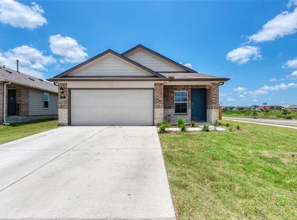 105 Calgary LN, San Marcos, TX 78666