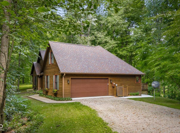 13555 Bellsville Pike, Columbus, IN 47201